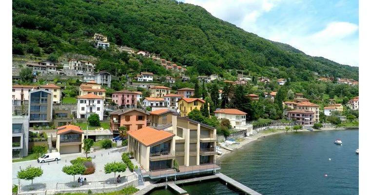 Terrazza Sul Lago - Acquaseria, San Siro By Lovecomo Eksteriør billede